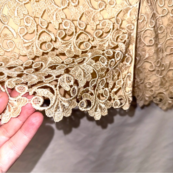 Karen Laurence by Matthew Size 8 Applique Lace Tiered Top Jacket Beaded Buttons - Picture 7 of 13